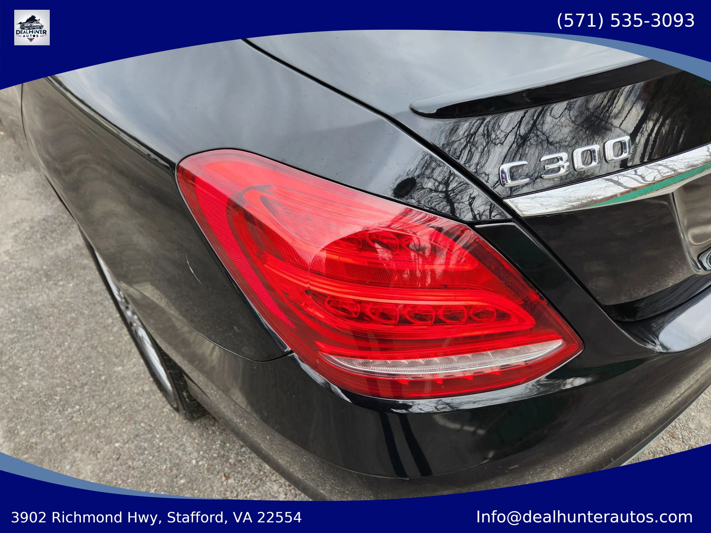 Used 2016 Mercedes-Benz C 300 4MATIC Sedan w/ Multimedia Package image 11