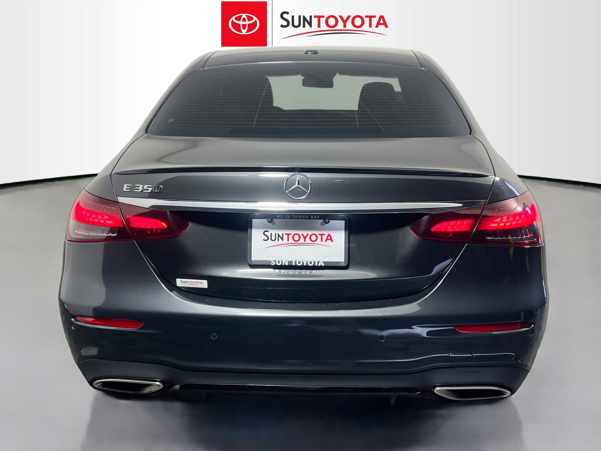 Used 2022 Mercedes-Benz E 350 Sedan image 4