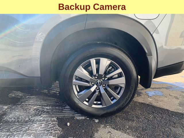 Used 2025 Nissan Pathfinder S image 9