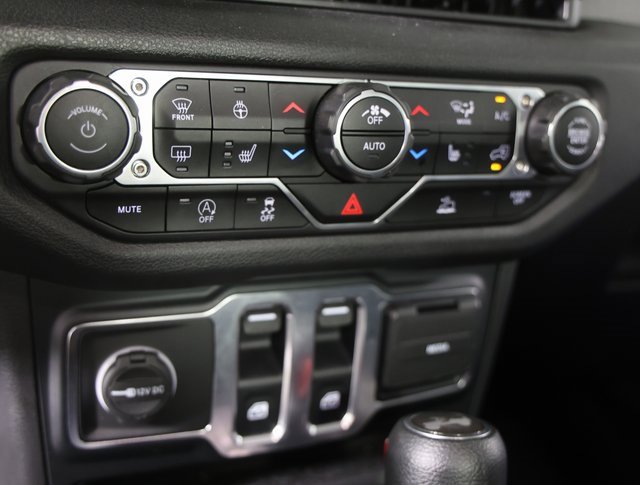 Used 2024 Jeep Wrangler Sport S image 9