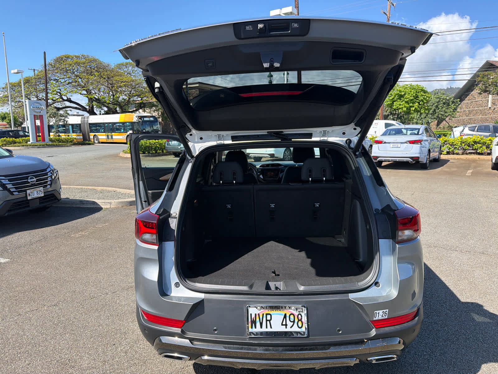 Used 2023 Chevrolet TrailBlazer ACTIV w/ Sun and Liftgate Package image 11