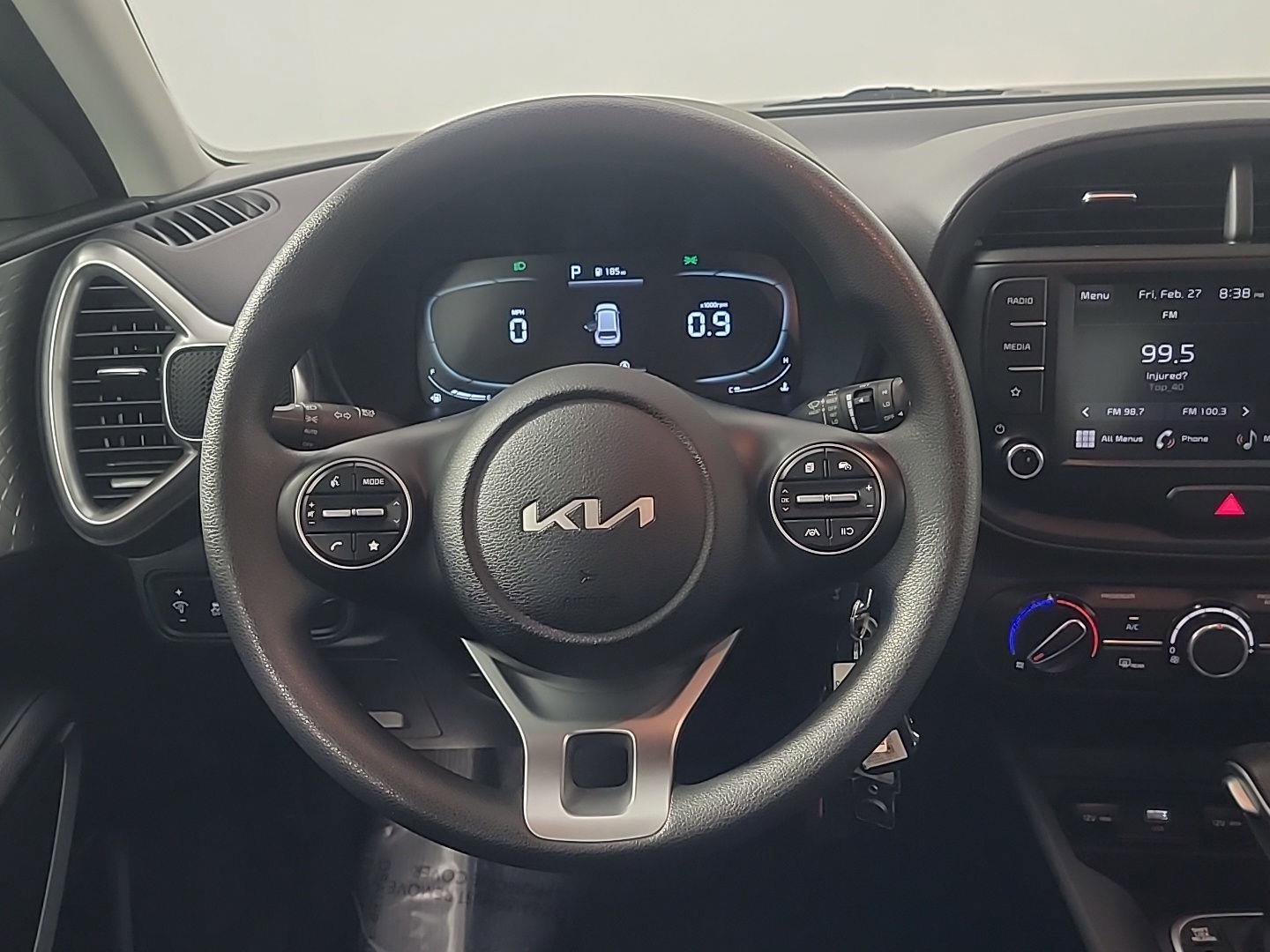 Used 2023 Kia Soul LX w/ LX Technology Package image 21