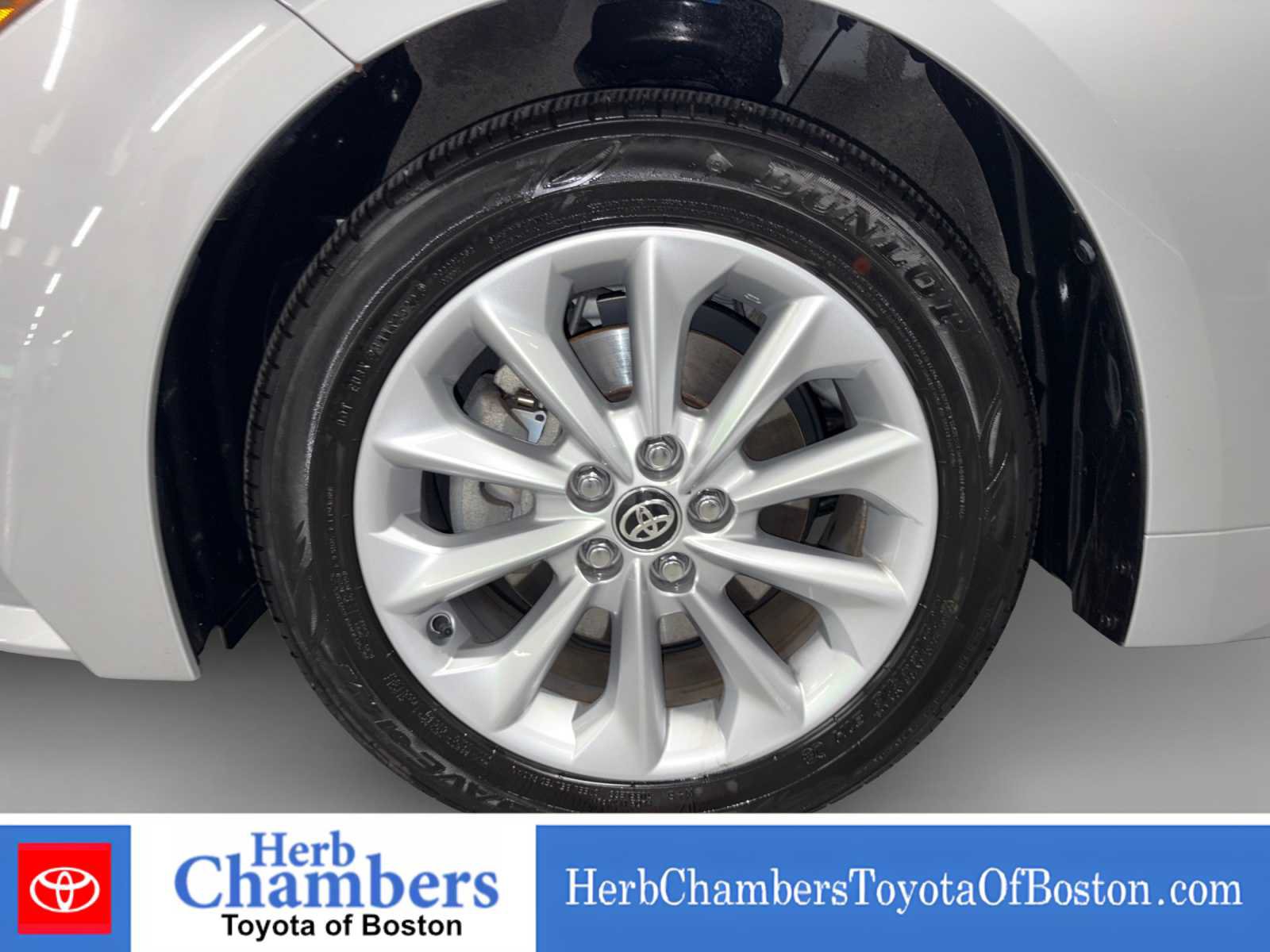Used 2021 Toyota Corolla LE w/ LE Convenience Package FWD image 8