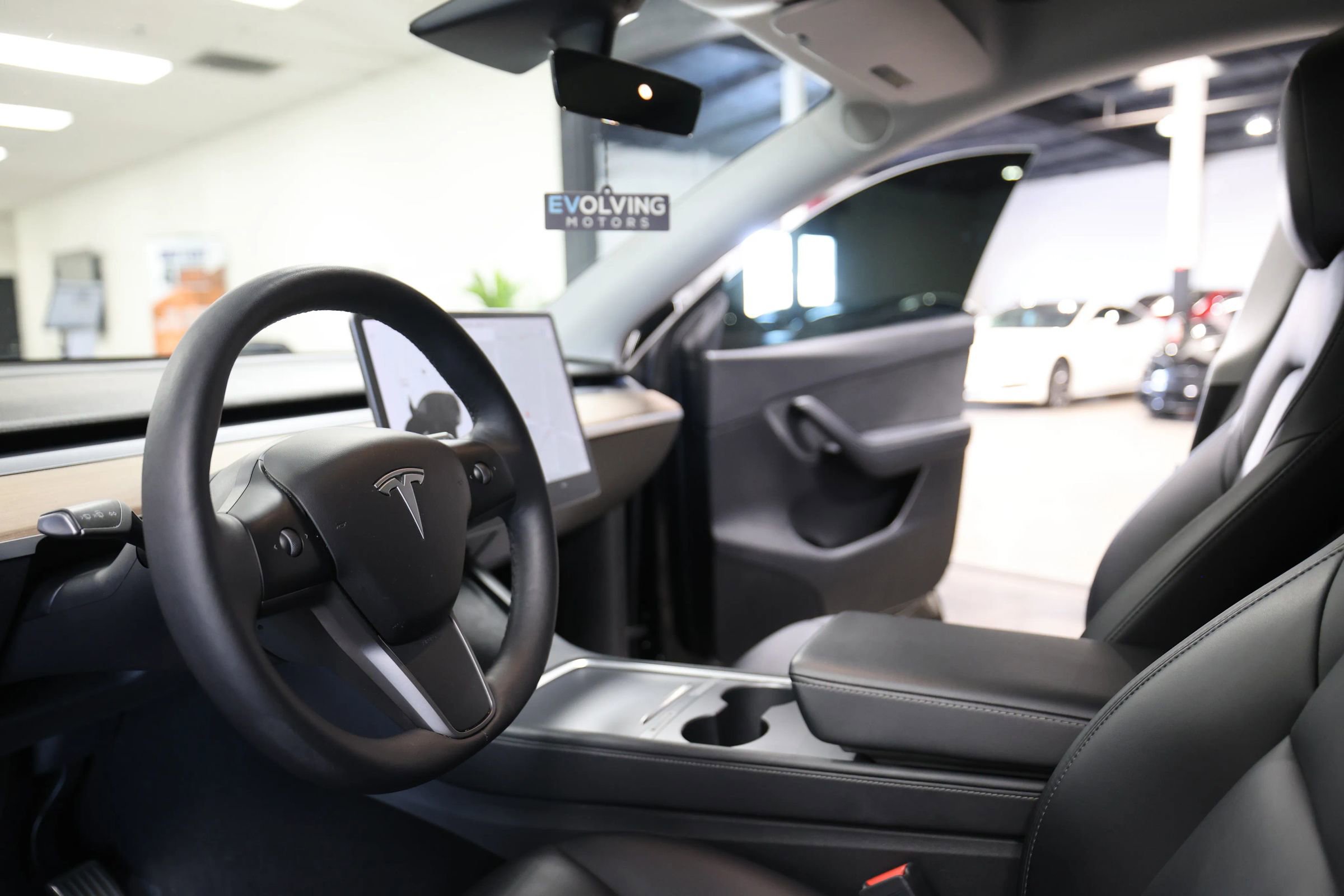 Used 2021 Tesla Model Y Long Range image 33