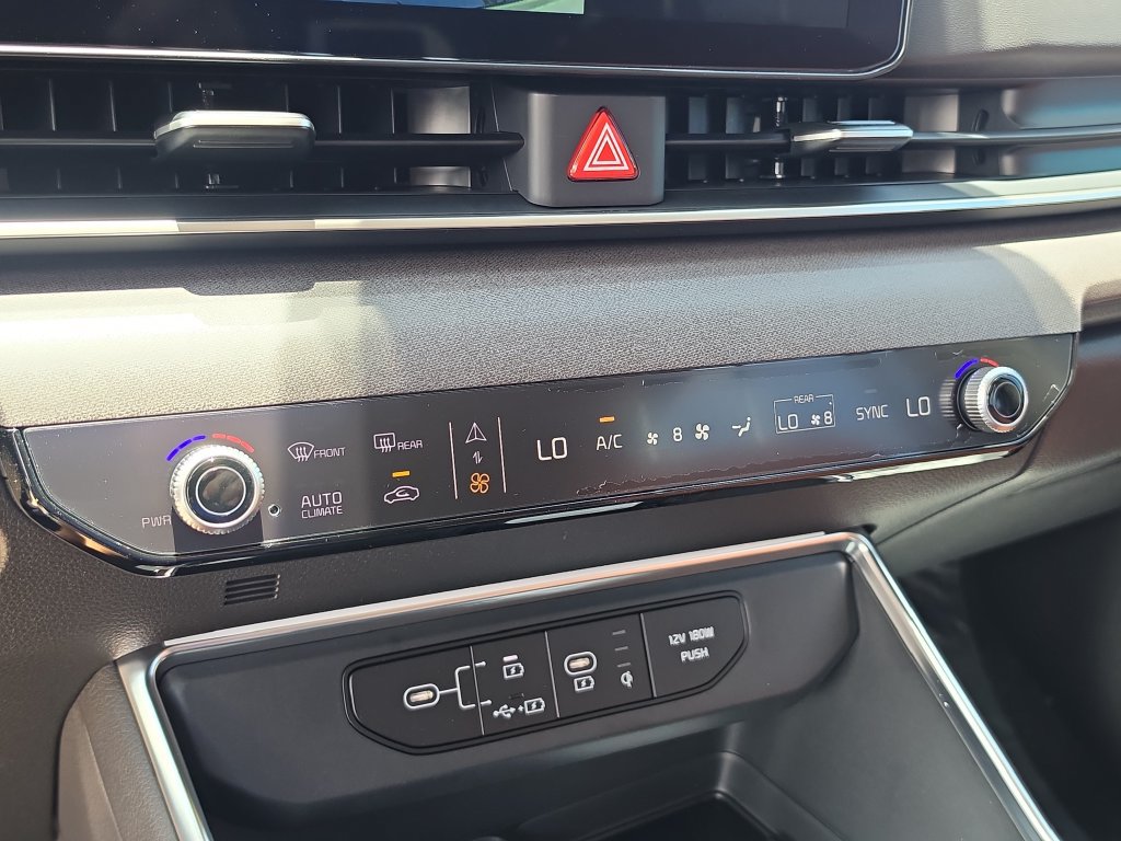 New 2026 Kia Carnival EX FWD image 26