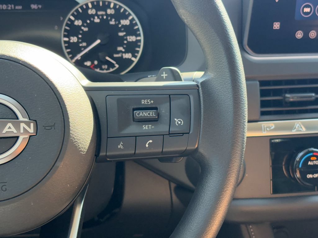 Used 2026 Nissan Pathfinder S FWD image 11