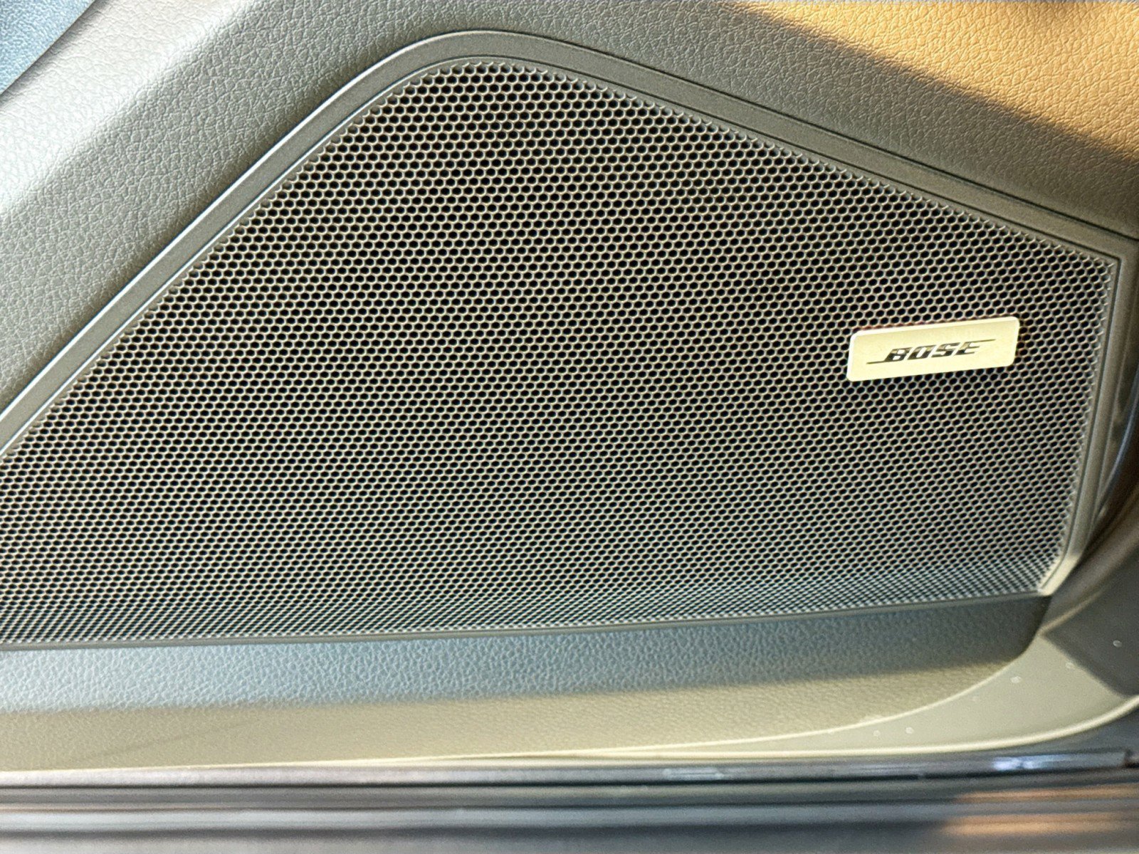 Used 2025 Porsche Cayenne image 12