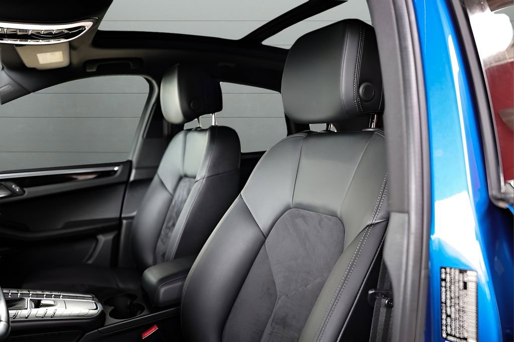 Used 2018 Porsche Macan image 2