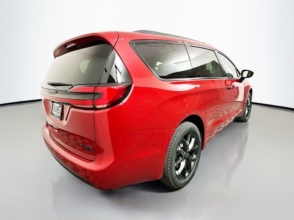 New 2026 Chrysler Pacifica Limited w/ S Appearance Package image 22