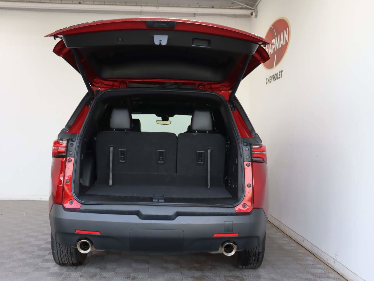 Used 2023 Chevrolet Traverse RS image 5
