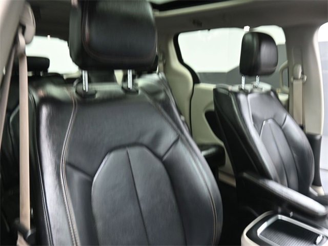 Used 2020 Chrysler Pacifica Touring-L Plus w/ Advanced Safetytec Group image 28