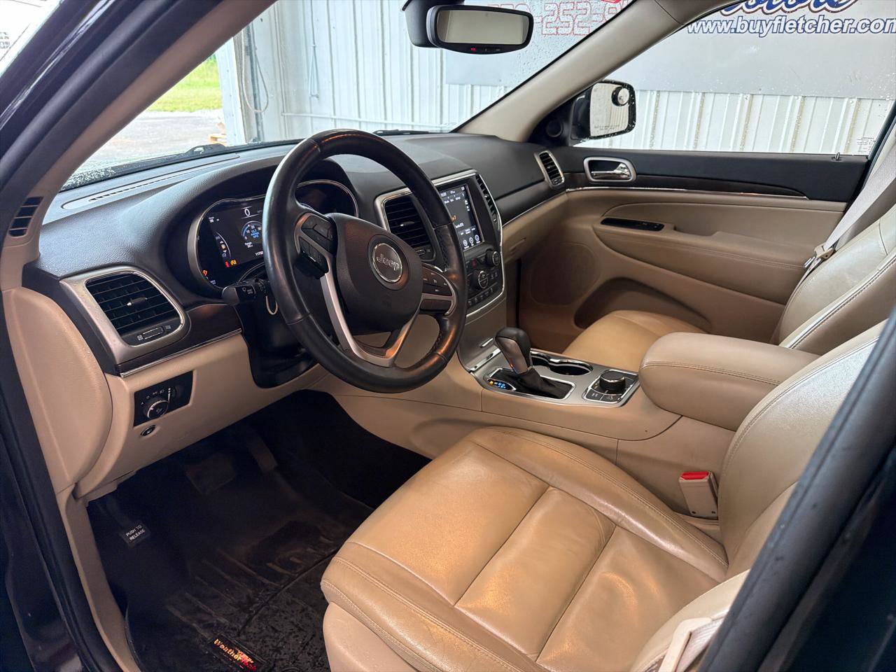 Used 2018 Jeep Grand Cherokee Limited AWD/4WD image 12
