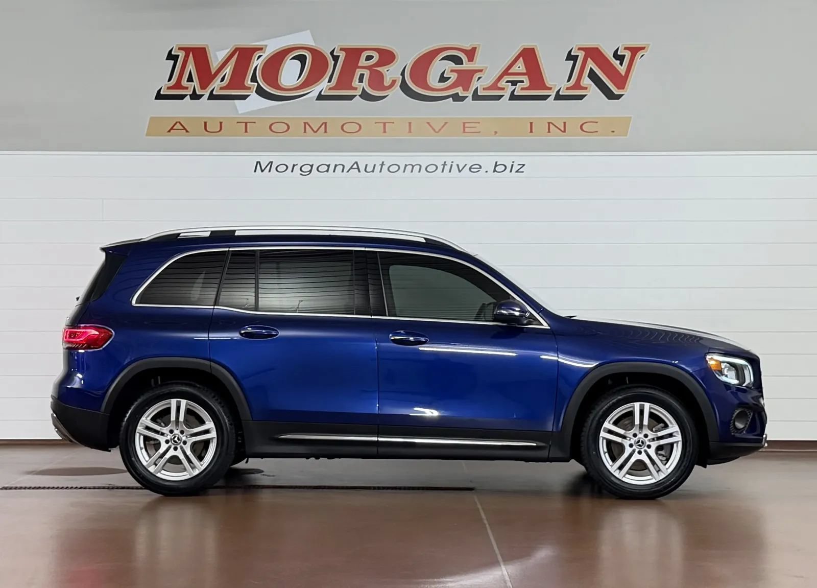 Used 2021 Mercedes-Benz GLB 250 4MATIC image 2