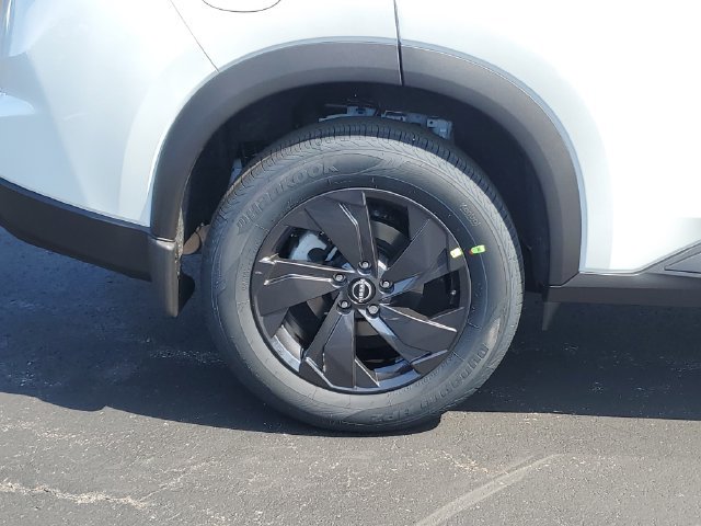 New 2026 Nissan Rogue SV w/ Cold Weather Package AWD/4WD image 10