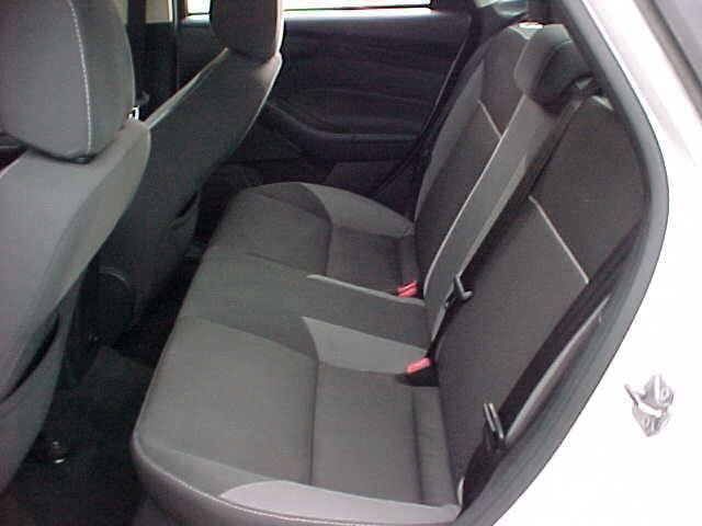 Used 2013 Ford Focus SE w/ Interior Protection Pkg FWD image 10