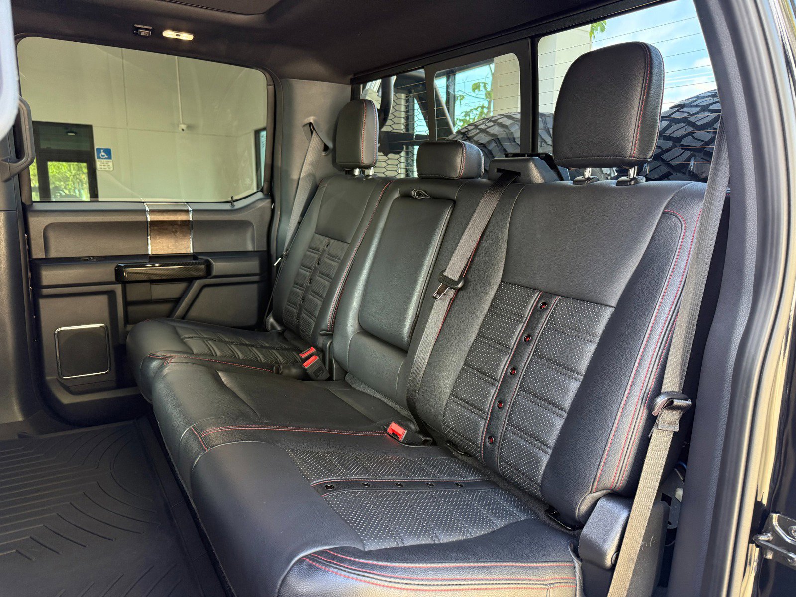 Used 2022 Ford F250 Lariat w/ Lariat Ultimate Package AWD/4WD image 34