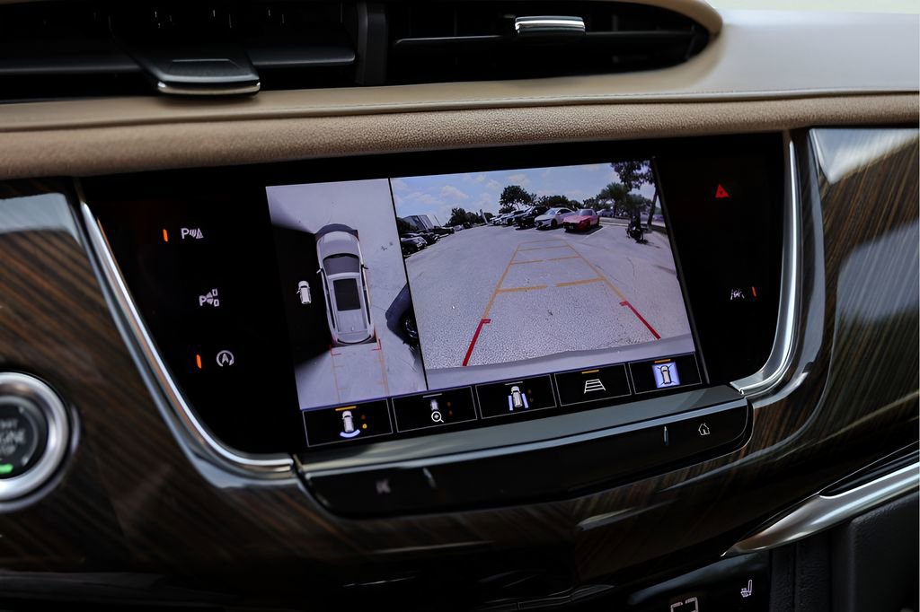 Used 2023 Cadillac XT6 Premium Luxury w/ Platinum Package FWD image 20