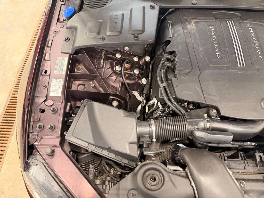 Used 2017 Jaguar XJ L Portfolio image 41