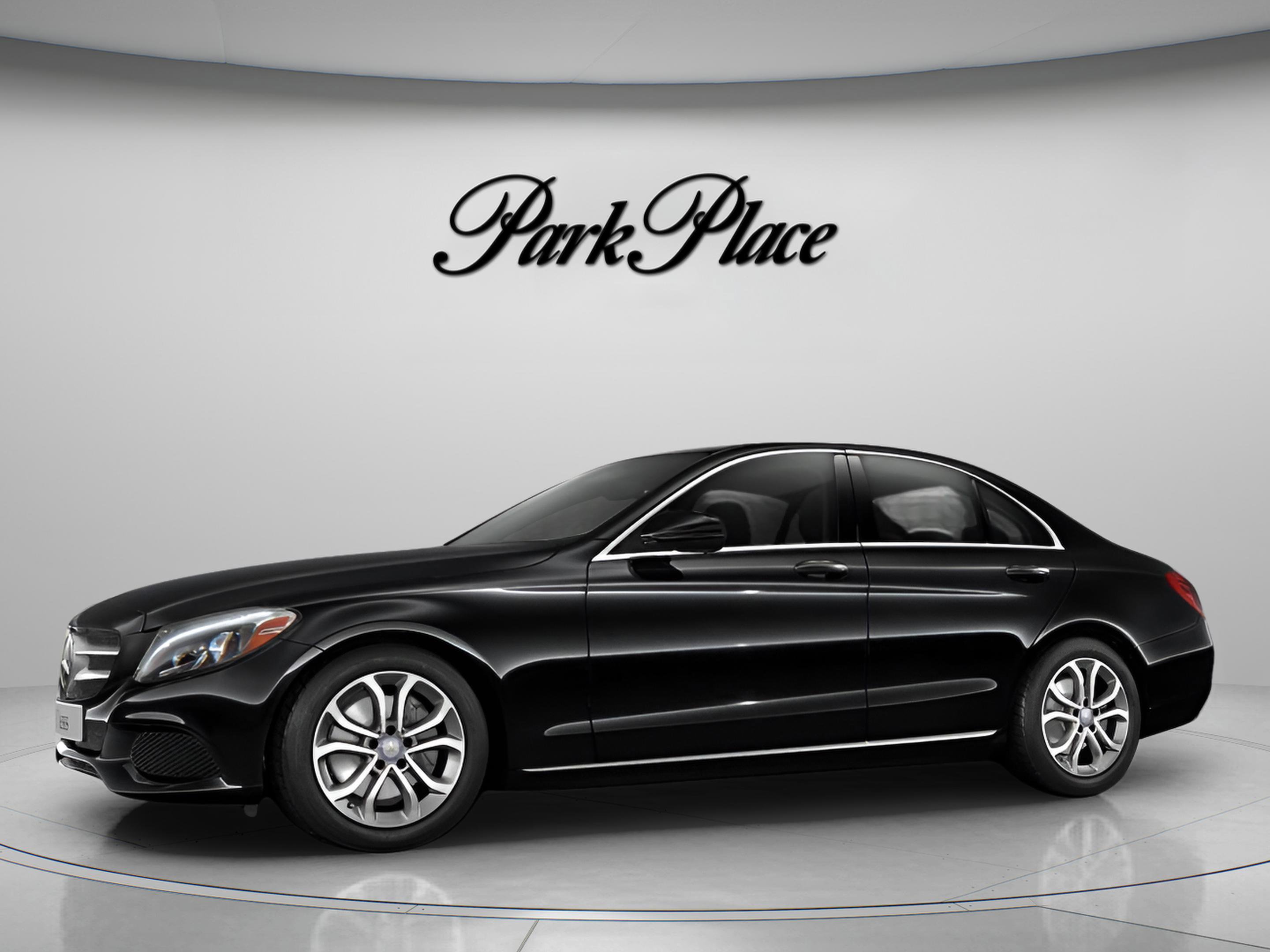 Used 2017 Mercedes-Benz C 300 Sedan image 3