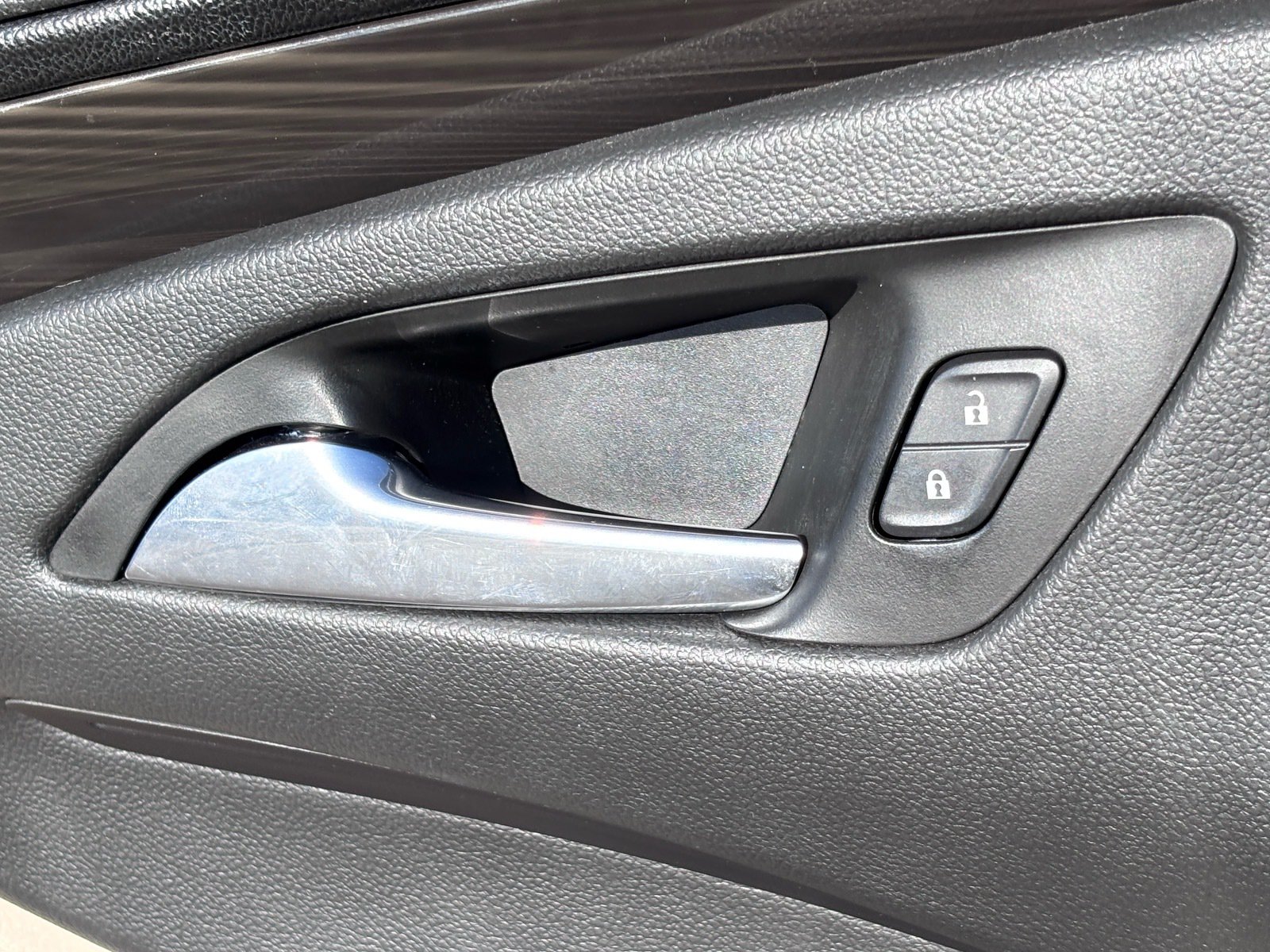 Used 2020 Buick Envision Preferred w/ LPO, Active Package FWD image 17