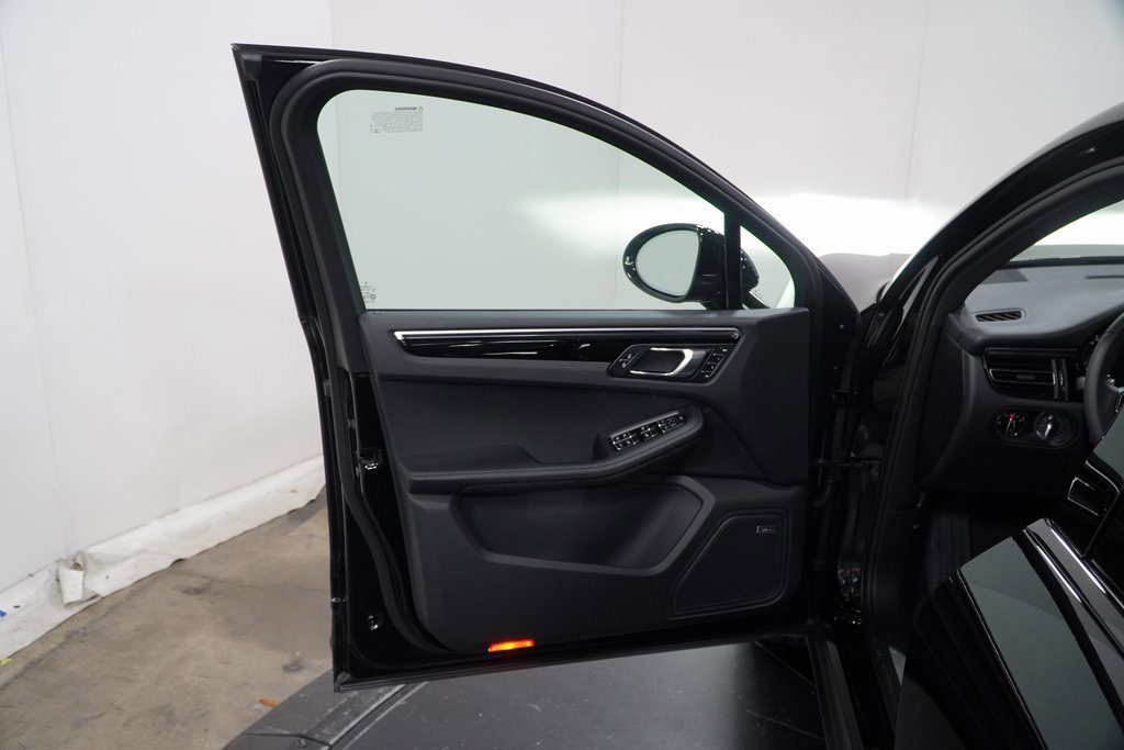 Used 2024 Porsche Macan S image 16