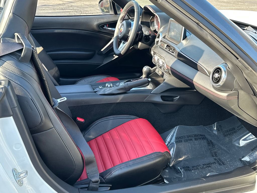 Used 2019 FIAT 124 Spider Abarth w/ Veleno Appearance Group image 13