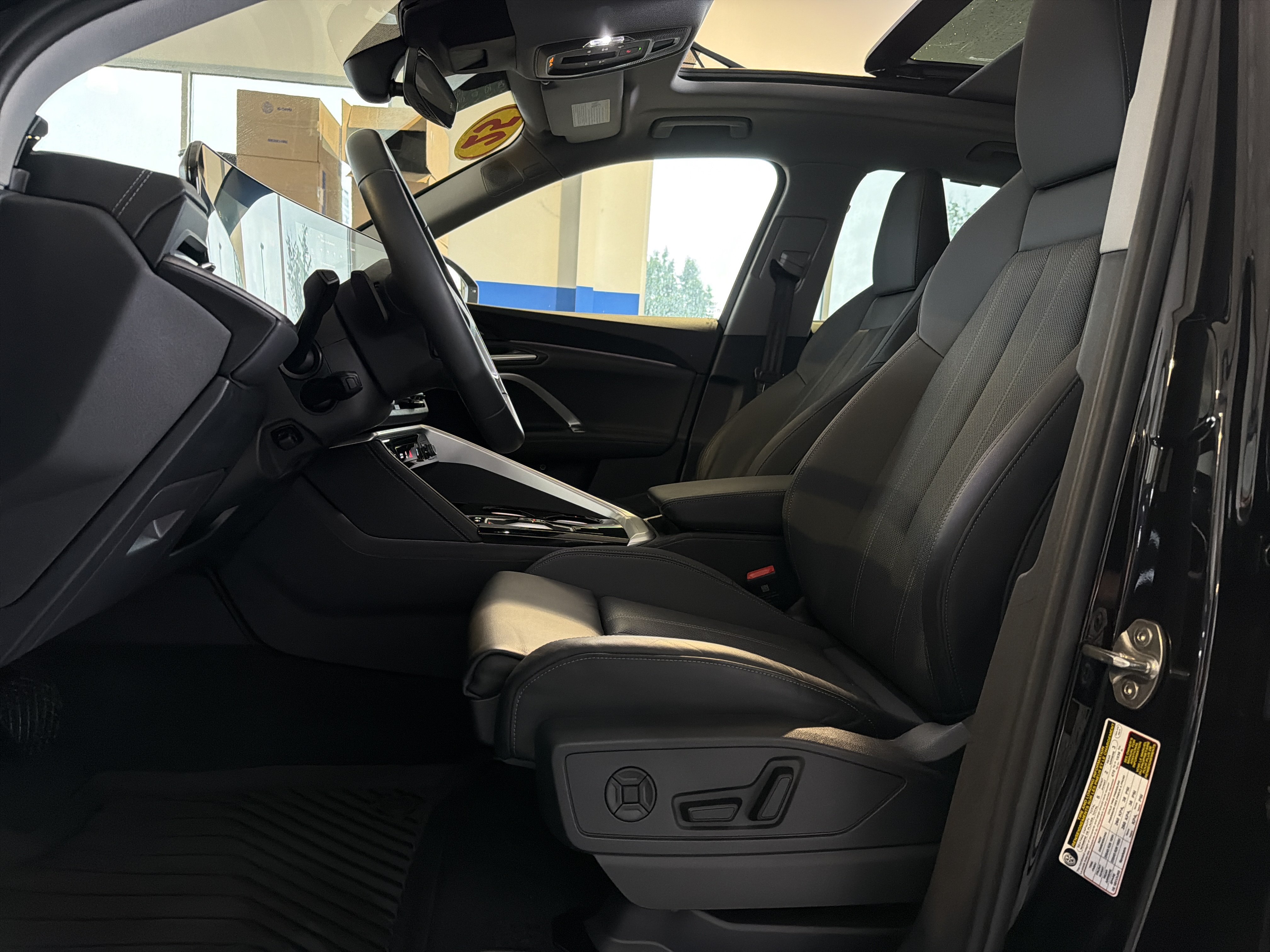 Used 2025 Audi Q5 Prestige AWD/4WD image 16
