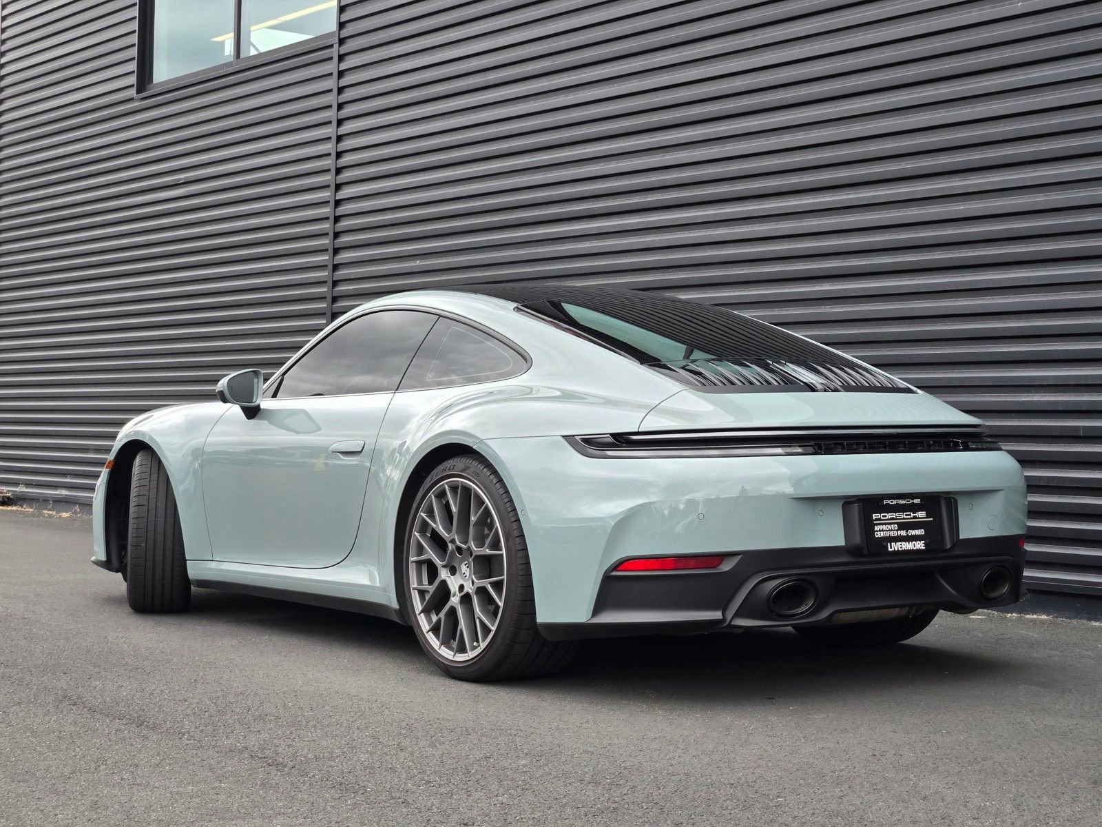 Certified 2025 Porsche 911 Carrera RWD image 3