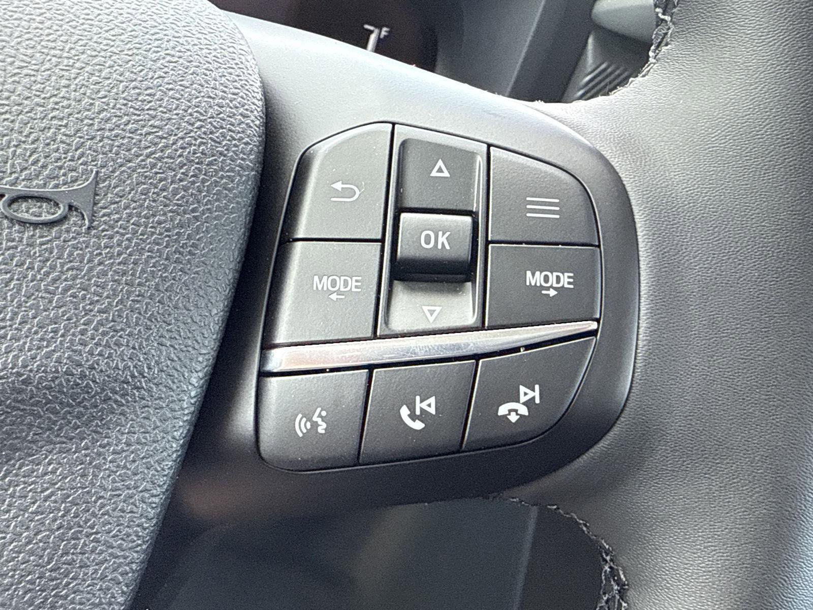 New 2025 Ford Maverick XLT w/ XLT Luxury Package image 19