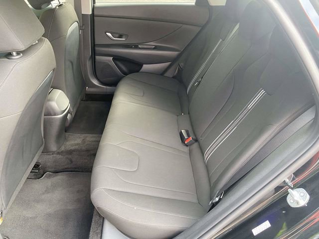 Used 2023 Hyundai Elantra SEL w/ Convenience Package FWD image 15
