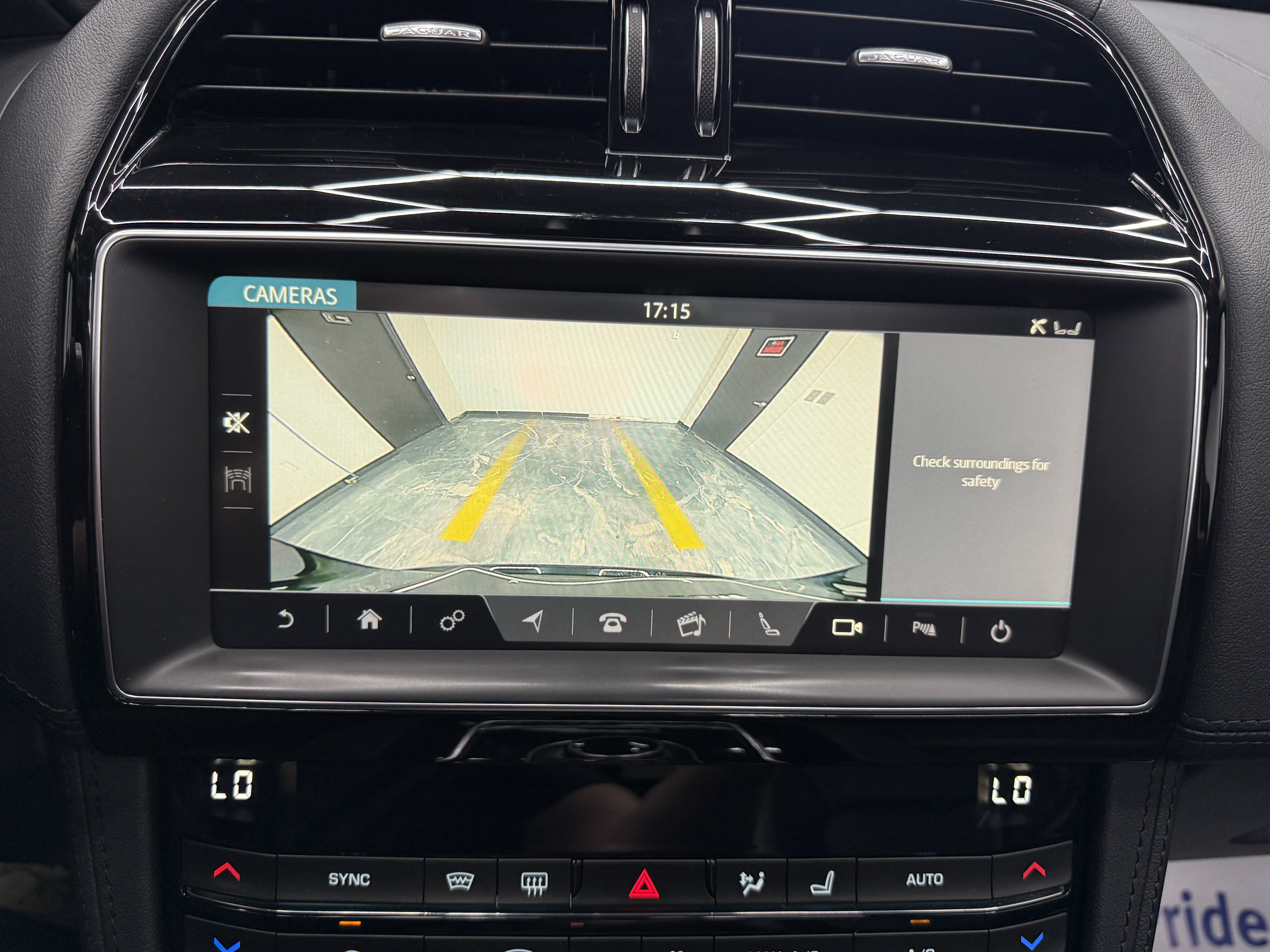 Used 2020 Jaguar F-PACE Prestige AWD/4WD image 20