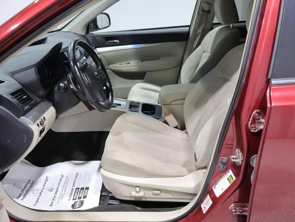 Used 2013 Subaru Outback 2.5i Premium w/ All-Weather Pkg AWD/4WD image 10