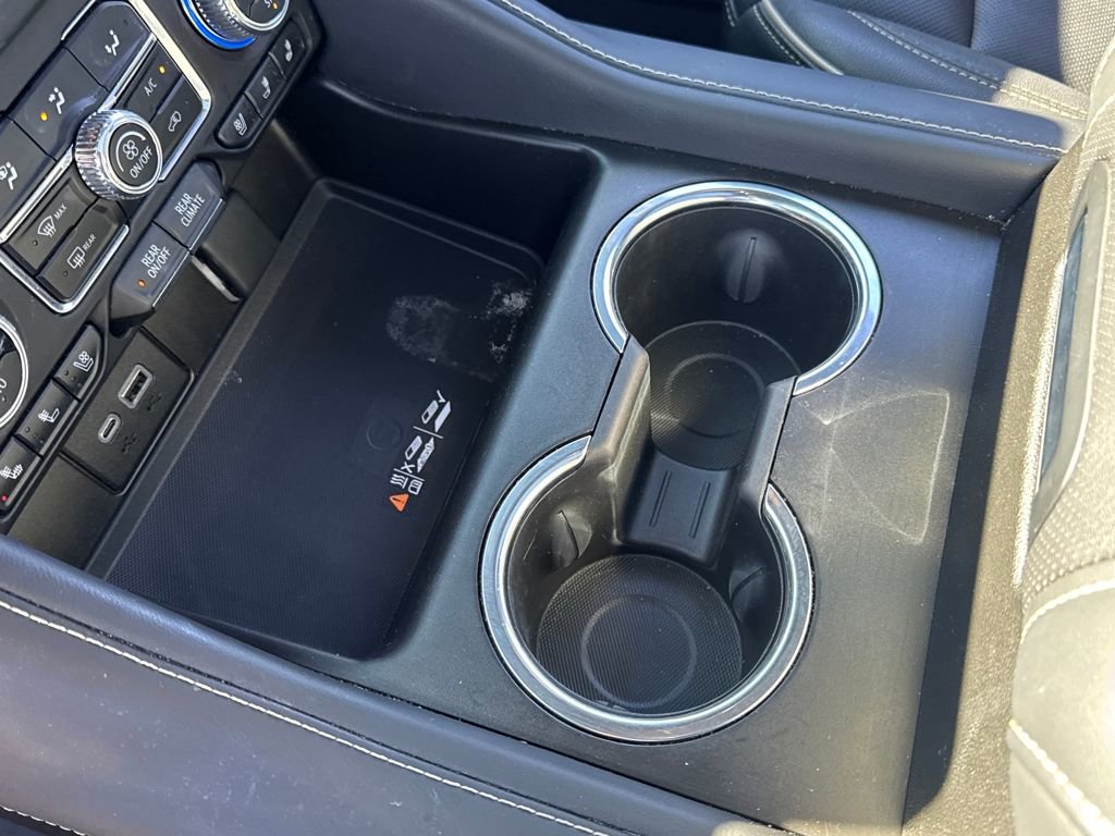 Used 2023 GMC Yukon SLT w/ SLT Premium Package image 23