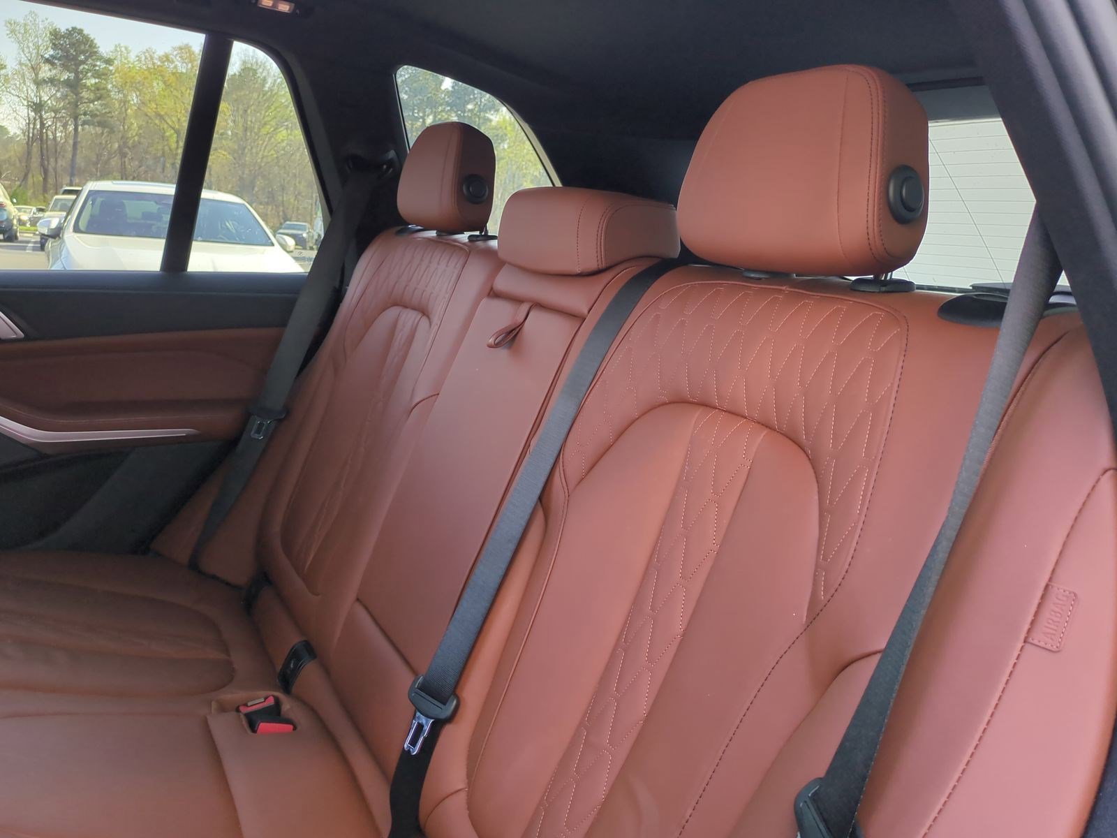 Used 2025 BMW X5 xDrive40i w/ M Sport Package image 31