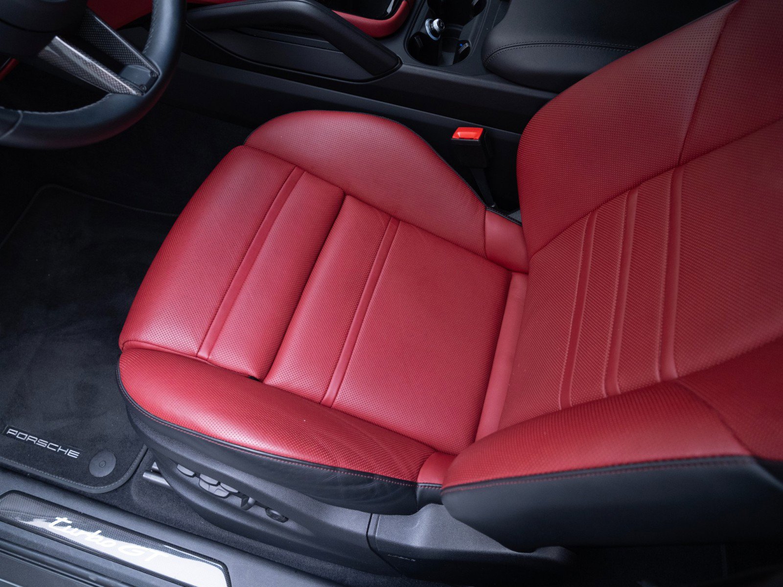 Certified 2024 Porsche Cayenne Turbo GT image 17