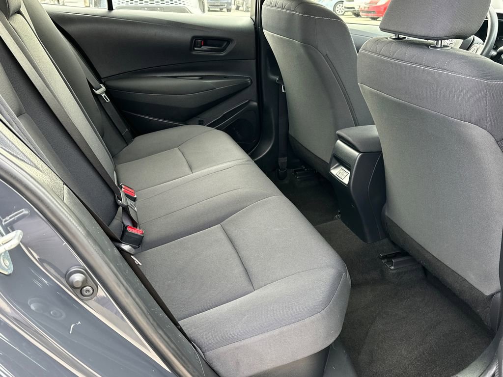 Used 2025 Toyota Corolla LE image 11