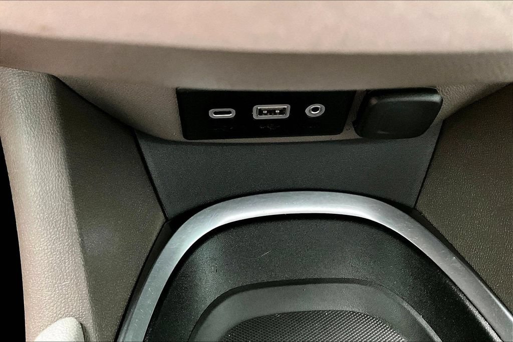Used 2020 Chevrolet Malibu LT FWD image 15