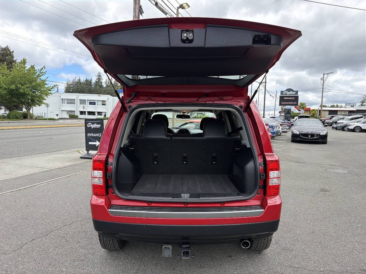 Used 2017 Jeep Patriot Sport AWD/4WD image 8