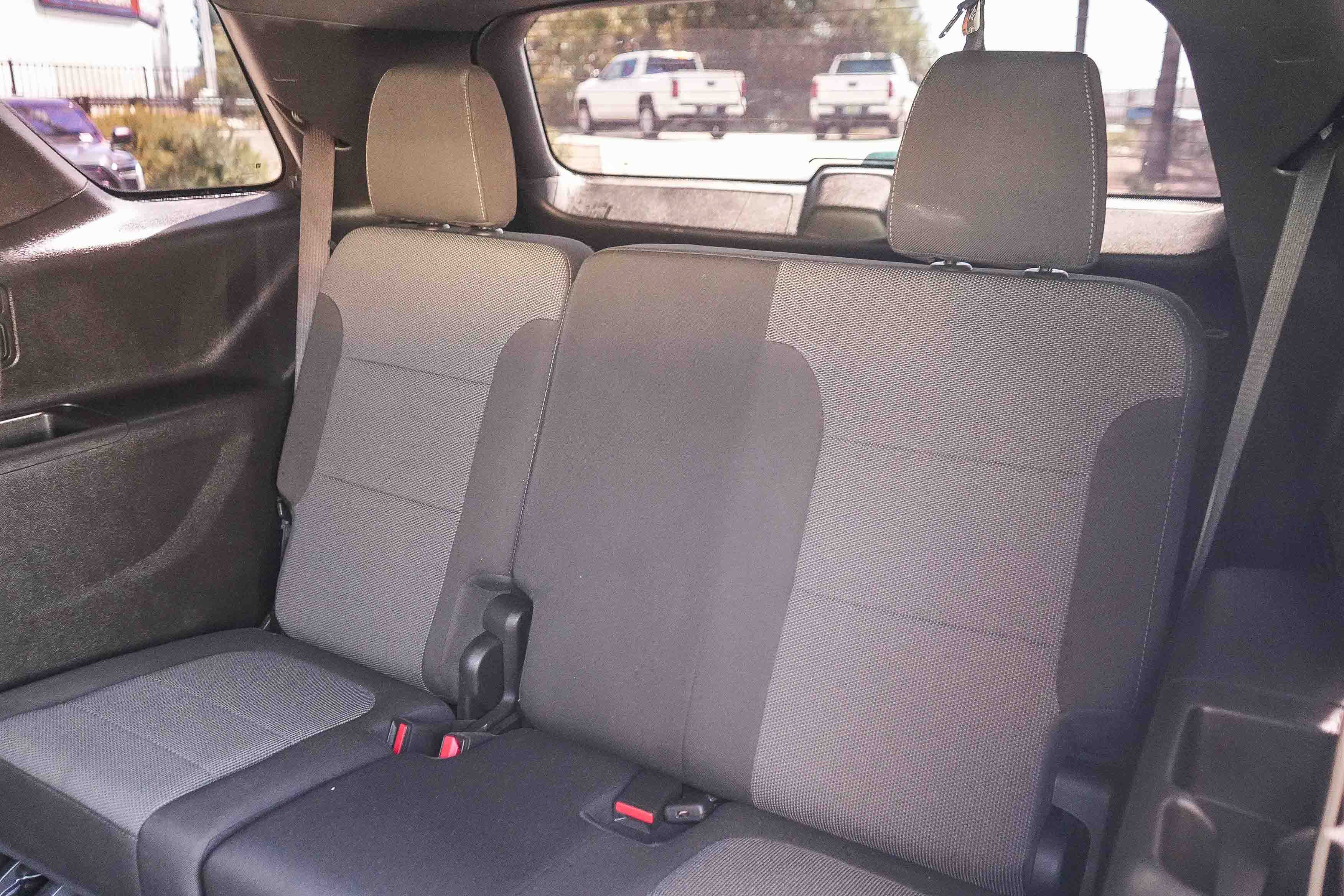 Used 2022 Chevrolet Traverse LT FWD image 19