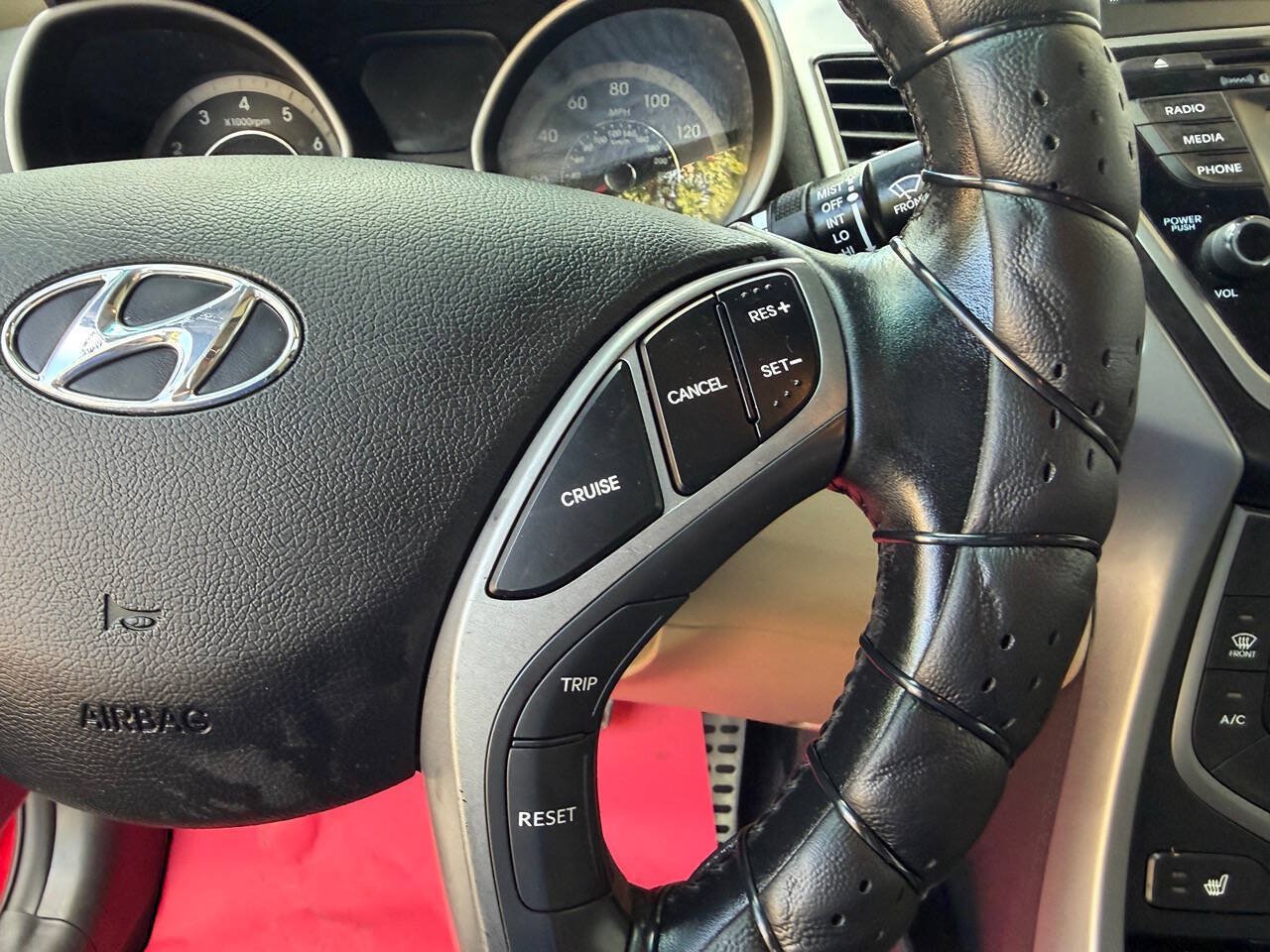 Used 2014 Hyundai Elantra Sport FWD image 23