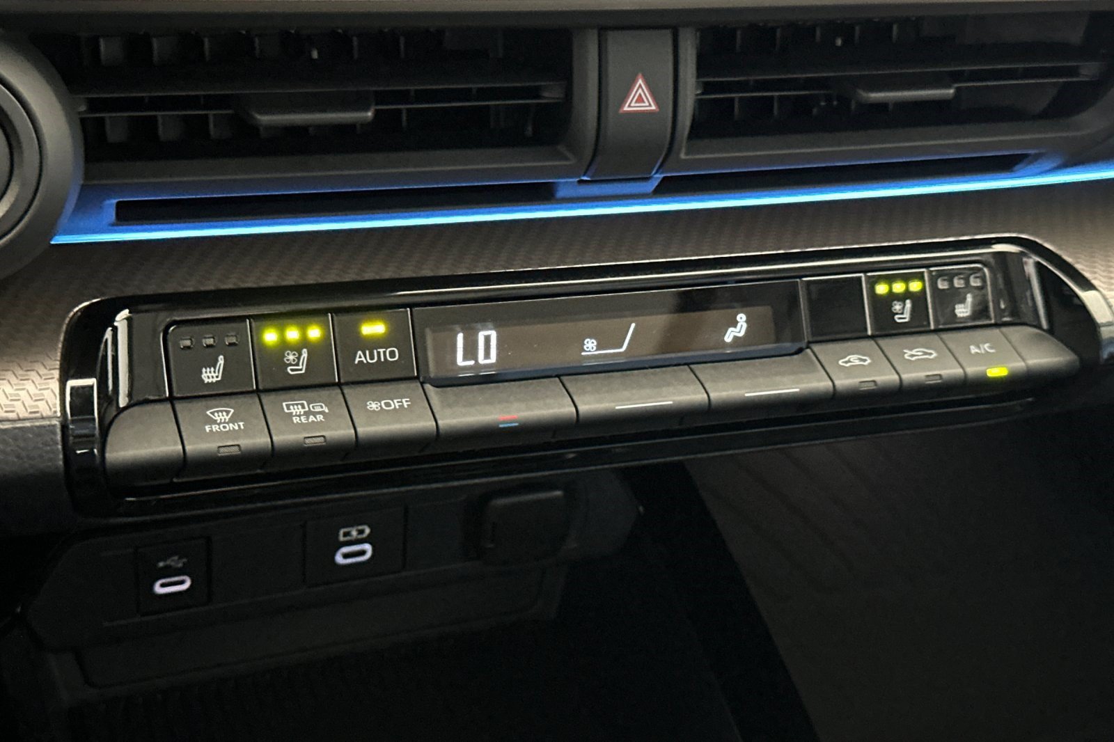 New 2026 Toyota Prius AWD image 18