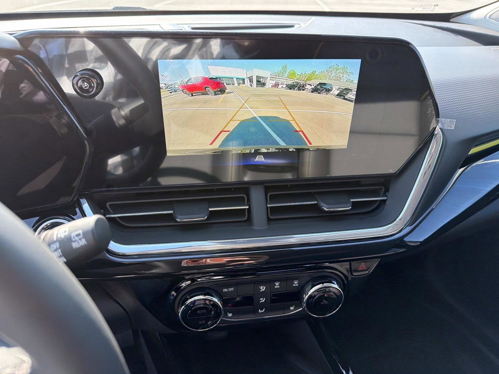 New 2026 Chevrolet Trax ACTIV w/ Sunroof Package FWD image 5