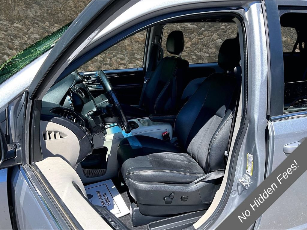 Used 2018 Dodge Grand Caravan SXT FWD image 23