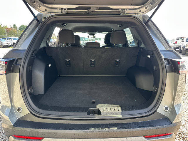 Certified 2025 Chevrolet Equinox LT AWD/4WD image 18
