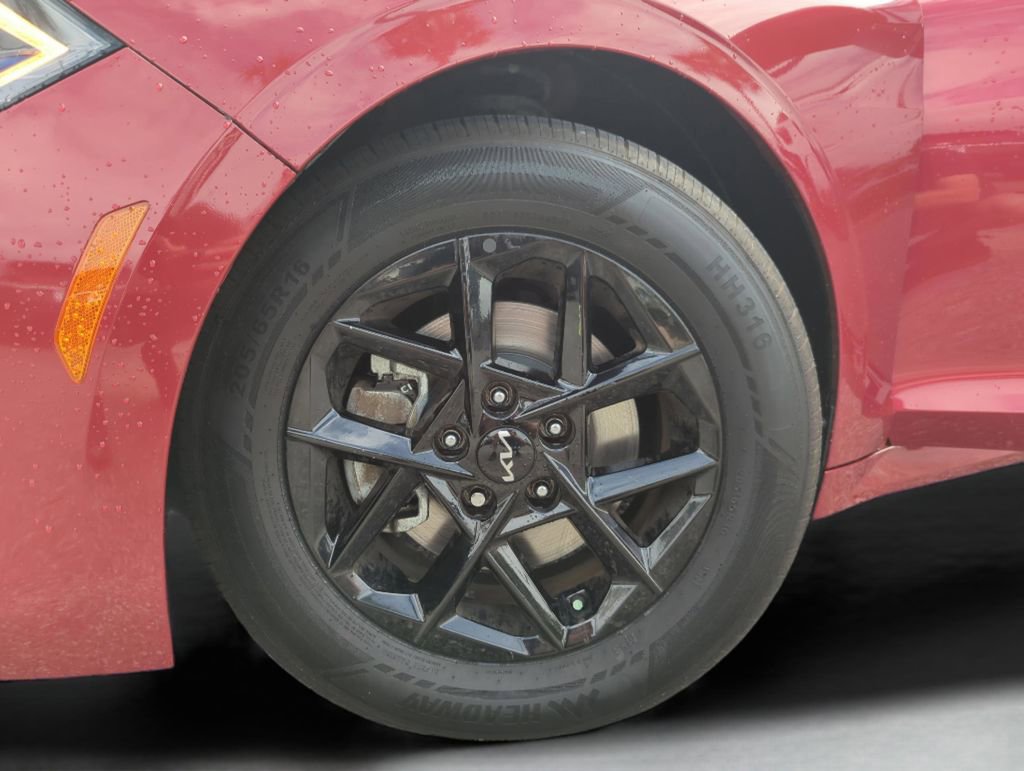 Used 2025 Kia K5 LXS image 46