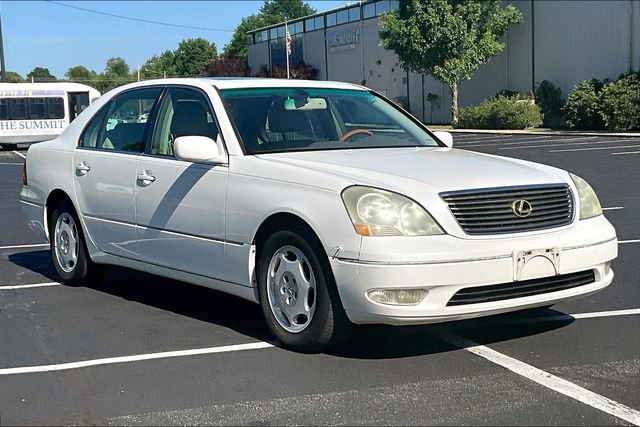 Used 2001 Lexus LS 430 RWD image 2