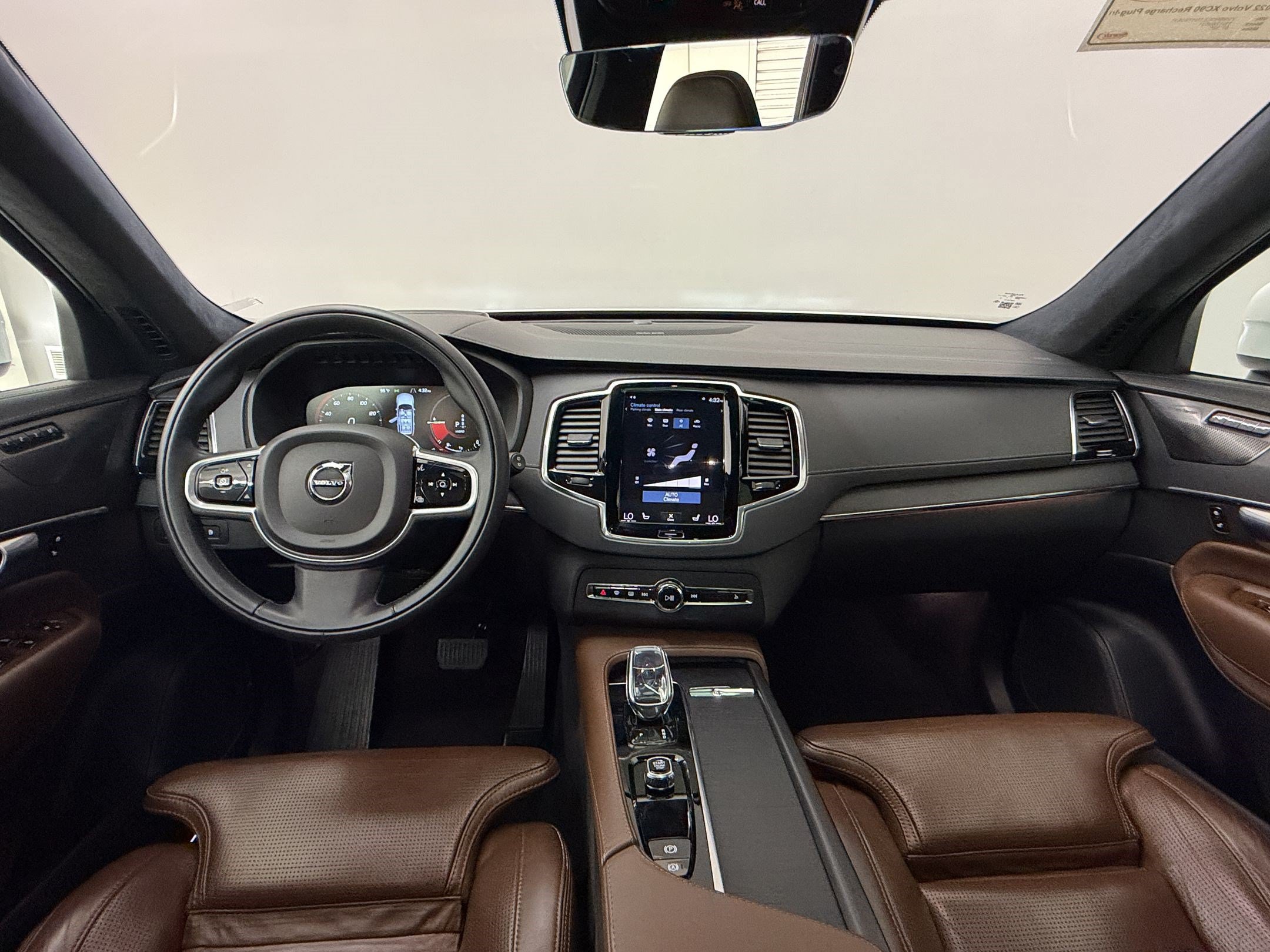 Used 2022 Volvo XC90 T8 Inscription AWD/4WD image 16