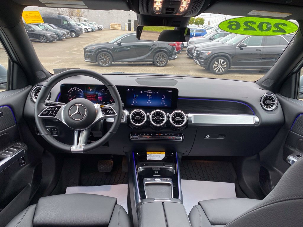 Used 2026 Mercedes-Benz GLB 250 4MATIC image 11