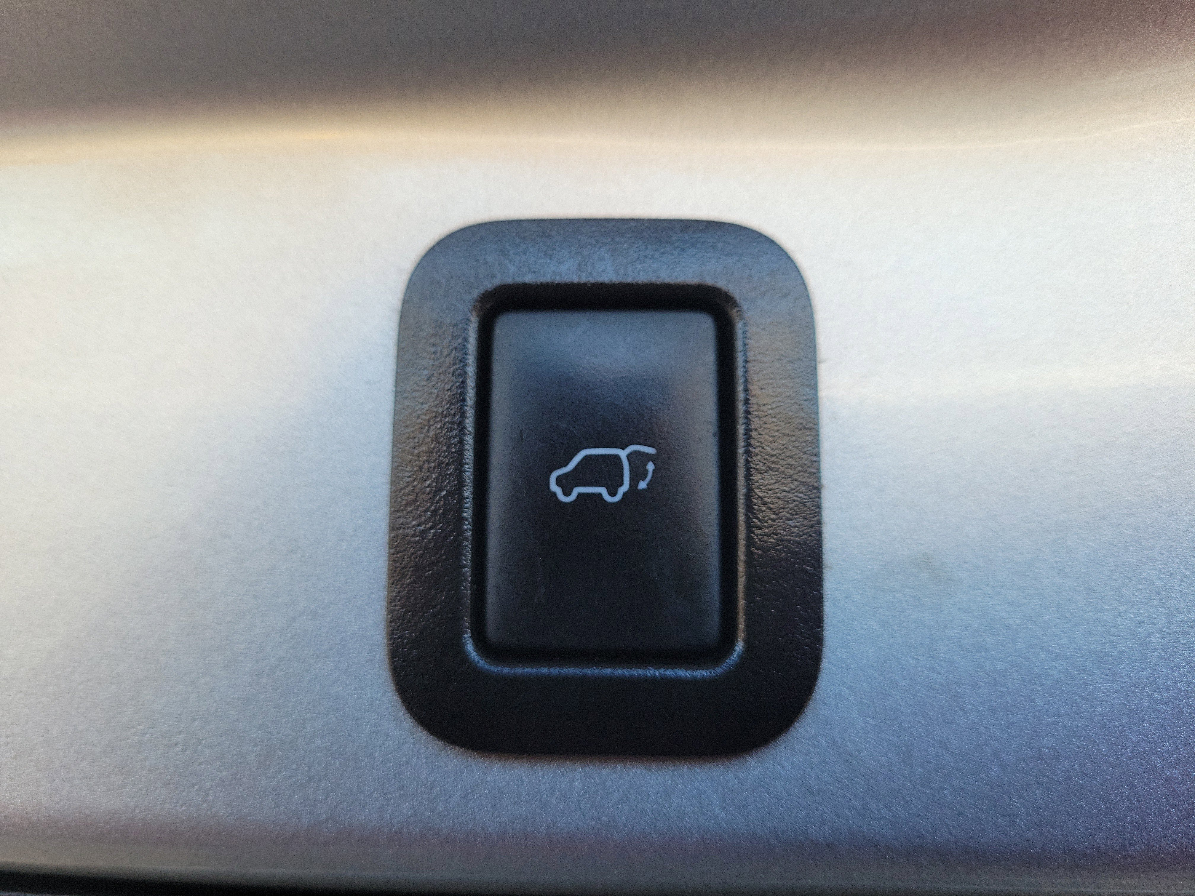 Used 2019 Toyota Highlander XLE image 9