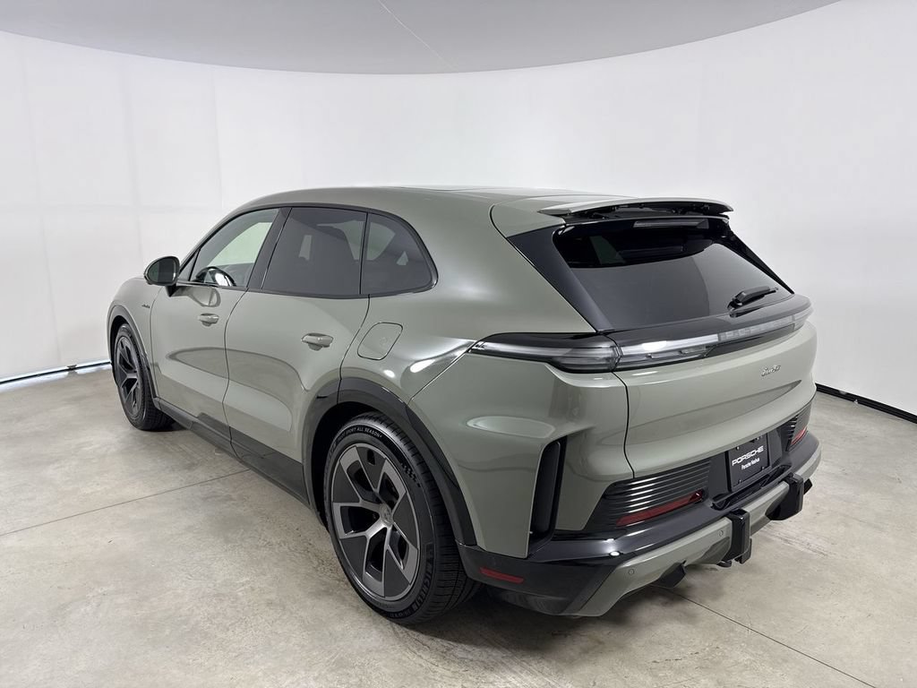 New 2026 Porsche Cayenne Turbo AWD/4WD image 3